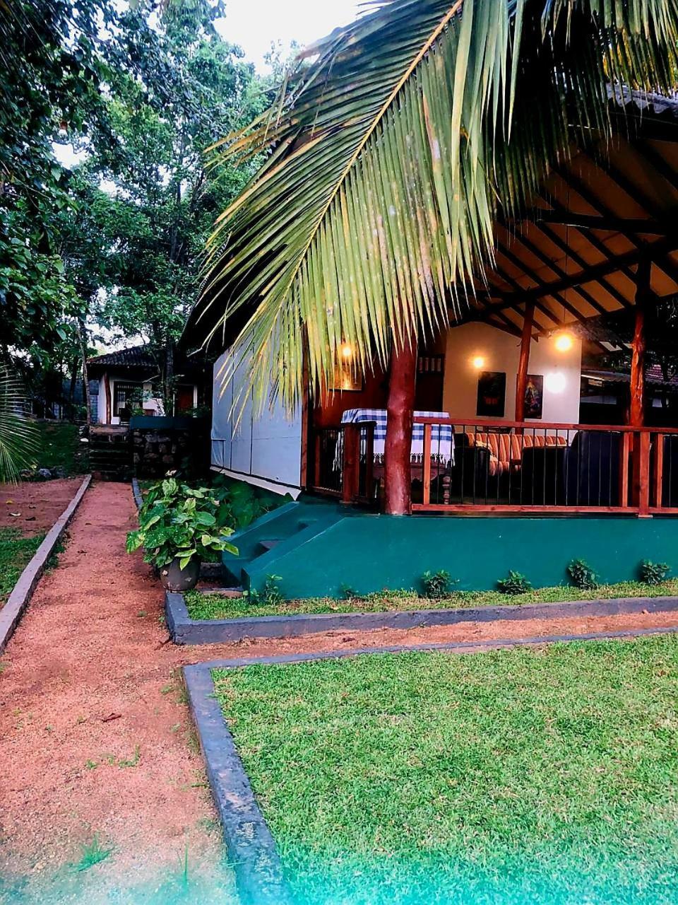 Homestay Priya Kandalama
