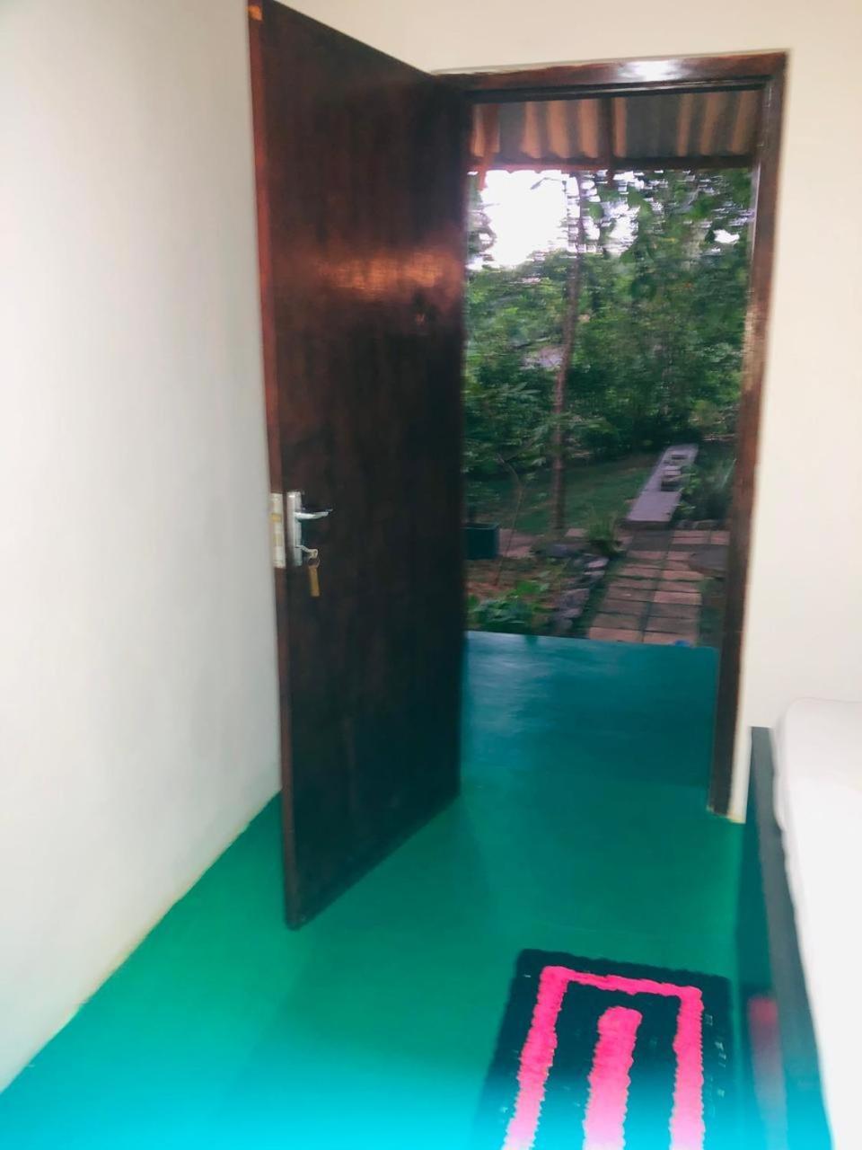 Priya Kandalama